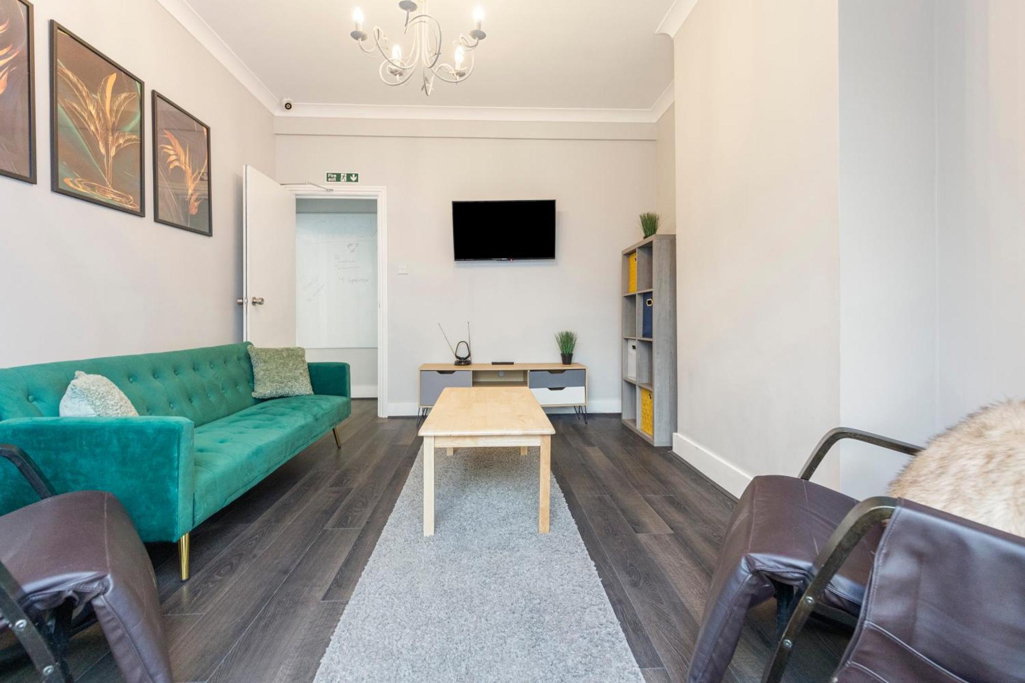 Chrystal Palace Stays With Free Parking Lambeth London Exterior photo